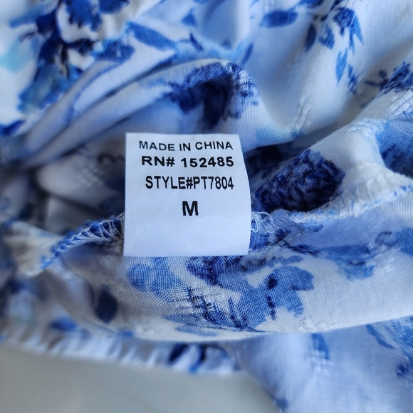 Papermoon Woman’s Blouse Blue White Rose Floral Short Sleeve Rayon Tie Sz M - Picture 7 of 11